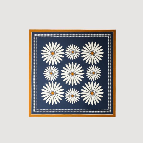 Foulard en soie imprimé fleur