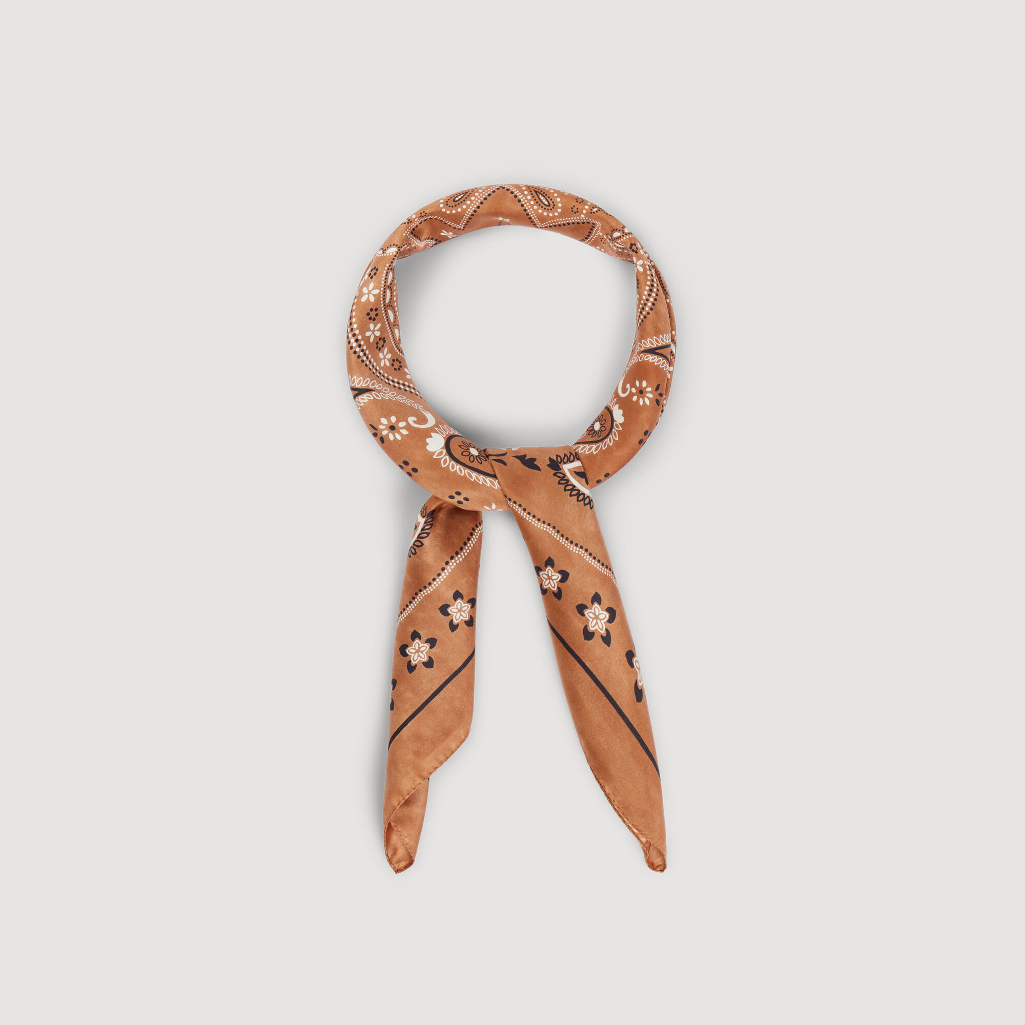 Foulard en soie imprimé bandana