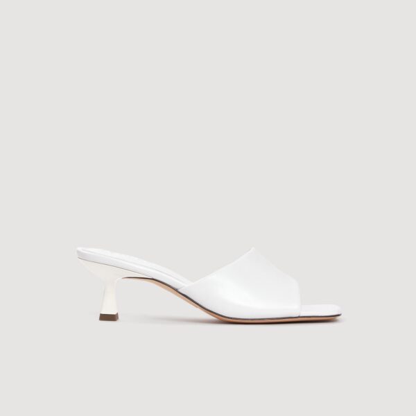 Mules à talon en cuir lisse