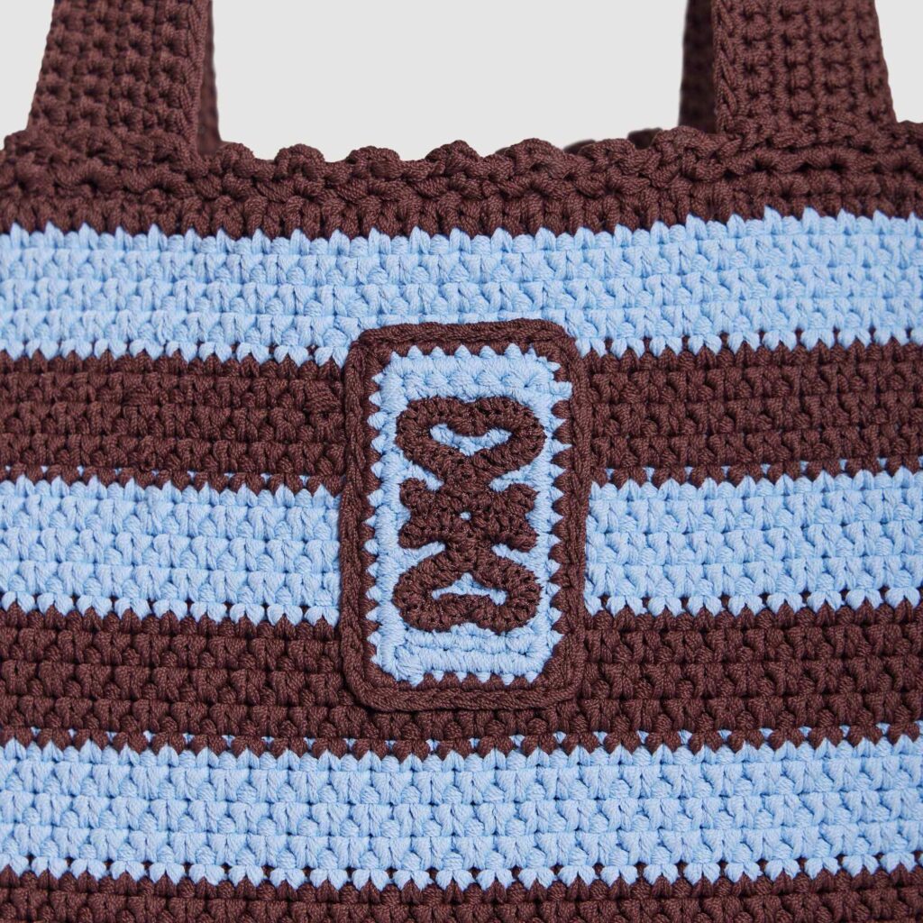 Sac en maille crochet à rayures