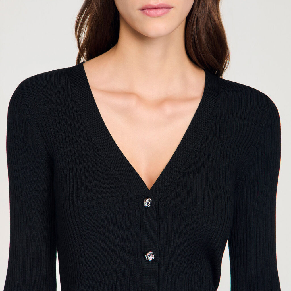 Cardigan côtelé à boutons fantaisie