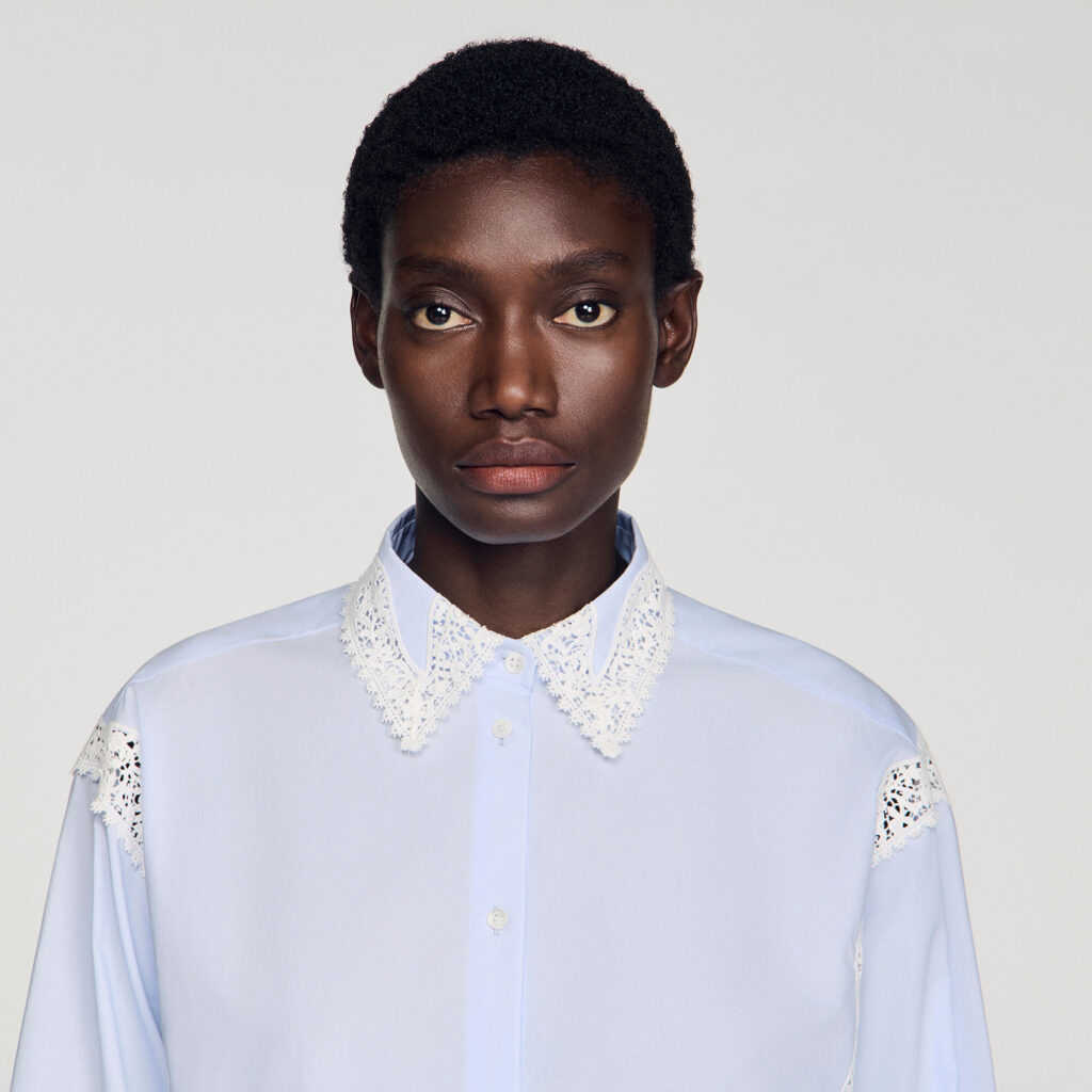 Chemise à détails dentelle
