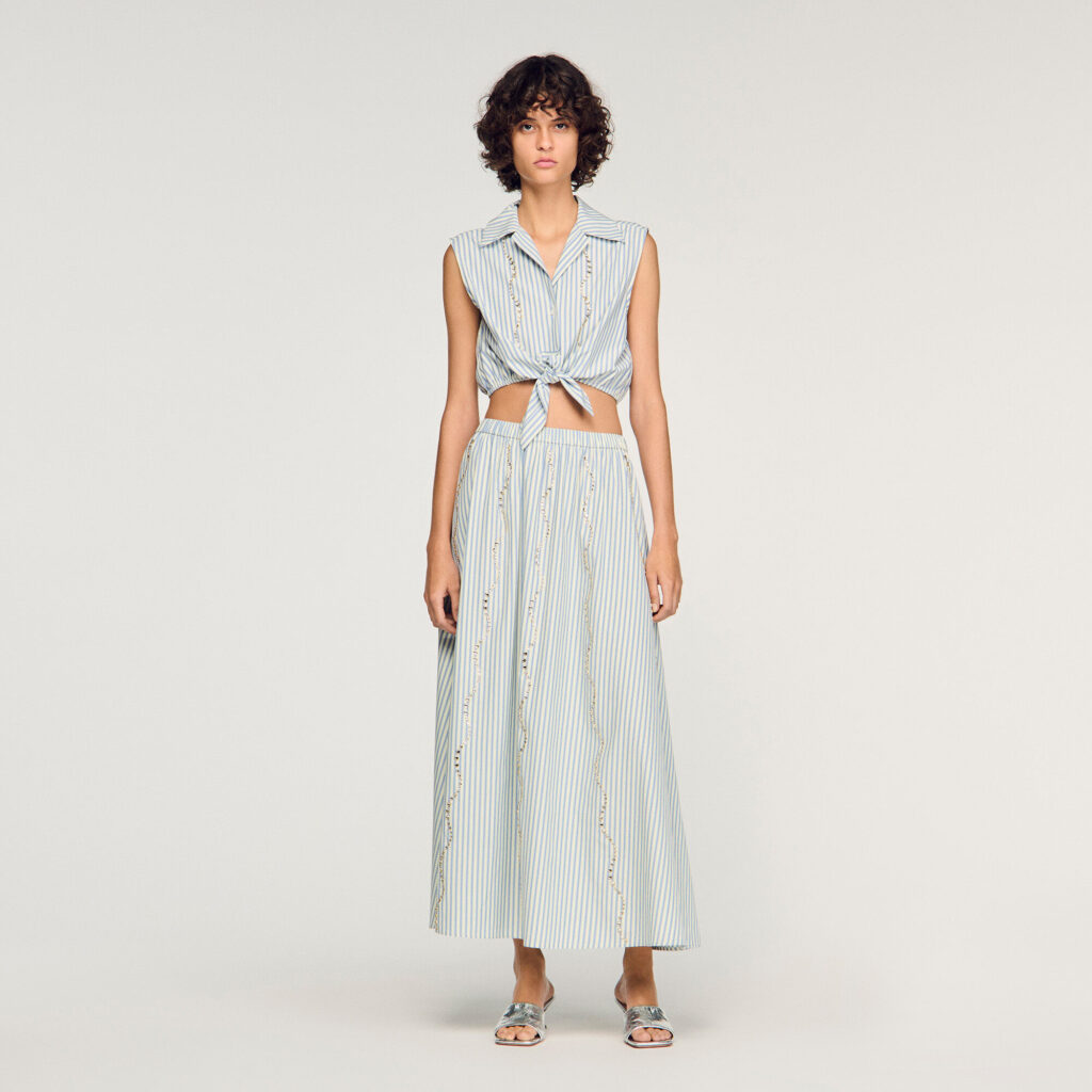 Chemise courte à rayures et strass