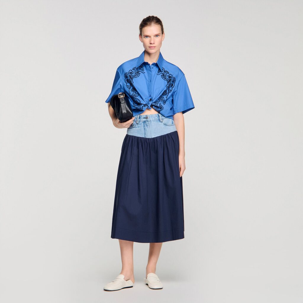Chemise brodée et perlée