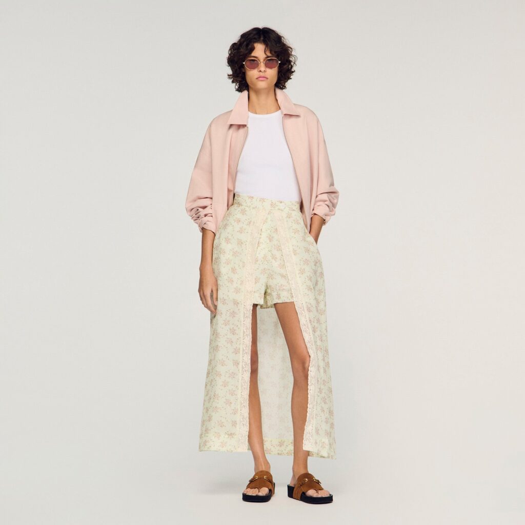 Jupe short longue à imprimé fleurs
