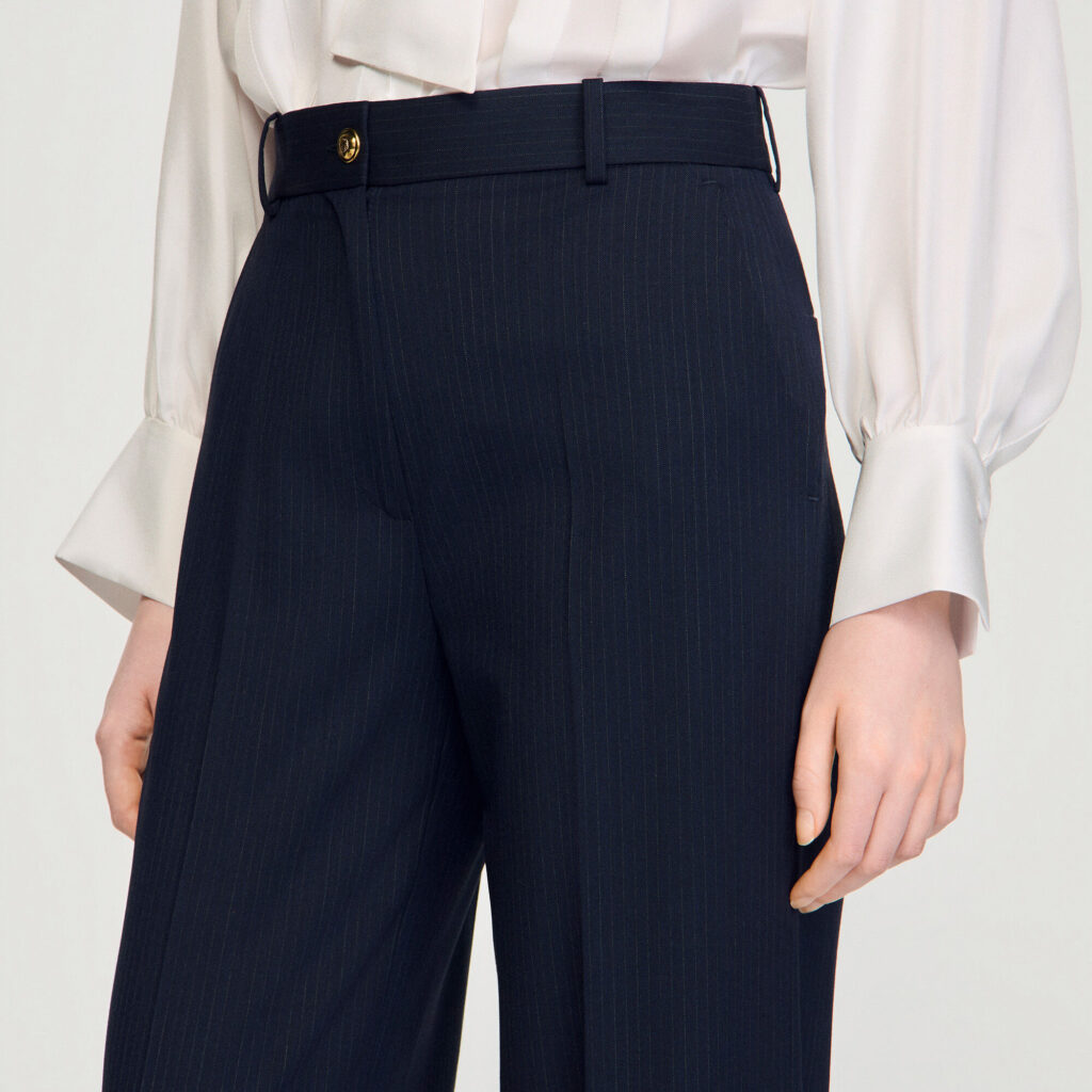 Pantalon à fines rayures