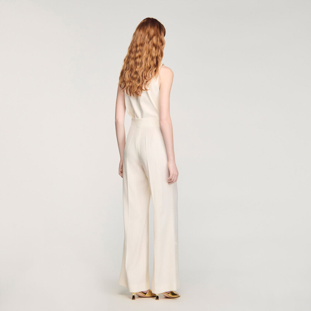 Pantalon droit à fentes boutonnées