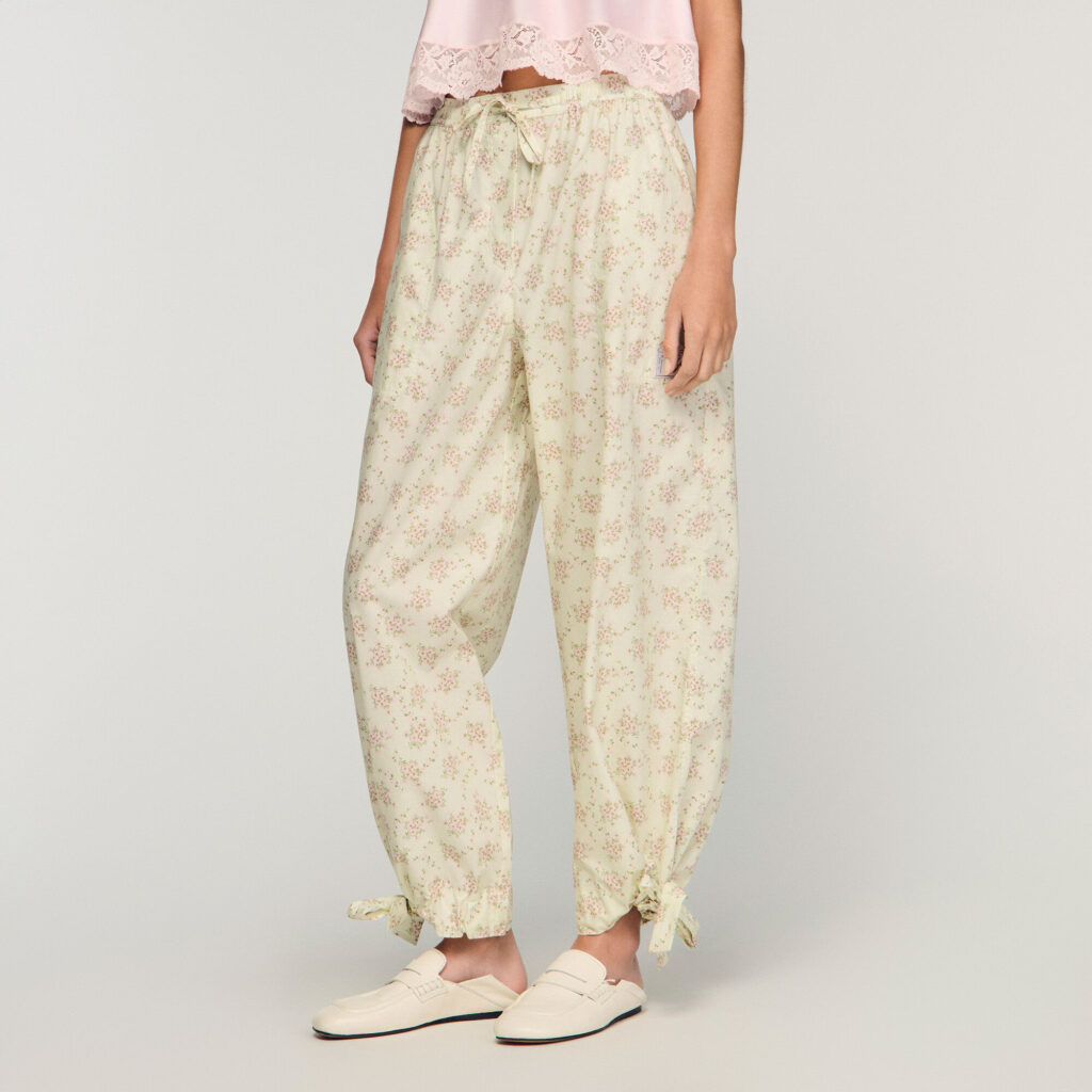 Pantalon large à imprimé fleurs
