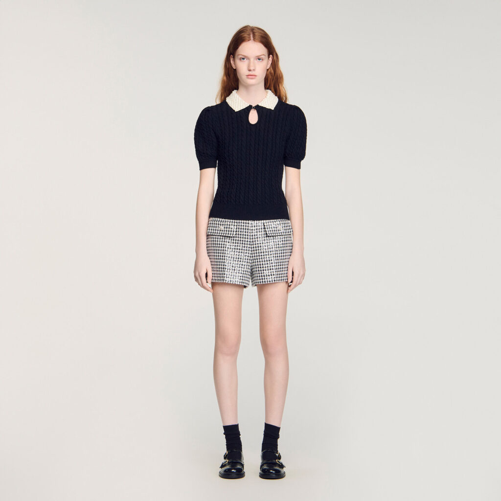 Pull en maille torsadée col perlé