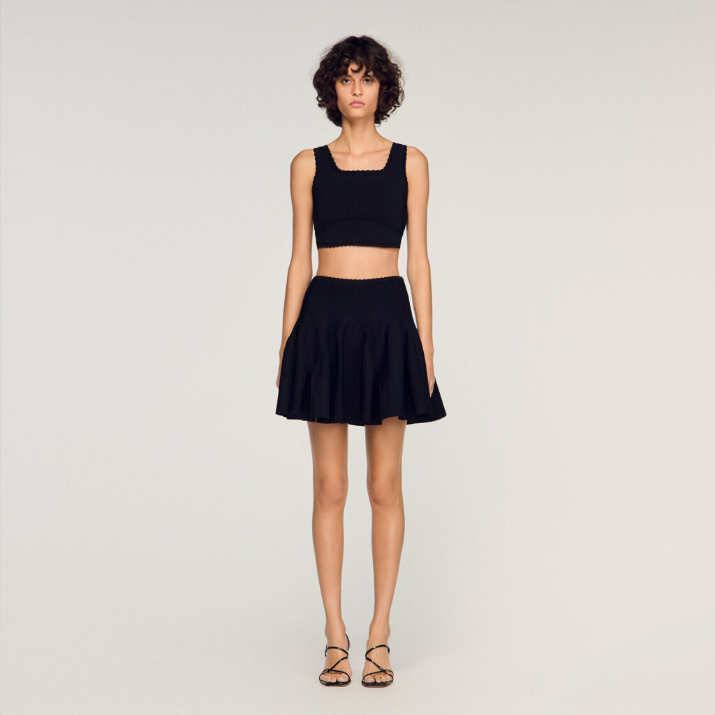 Pull court en maille fantaisie