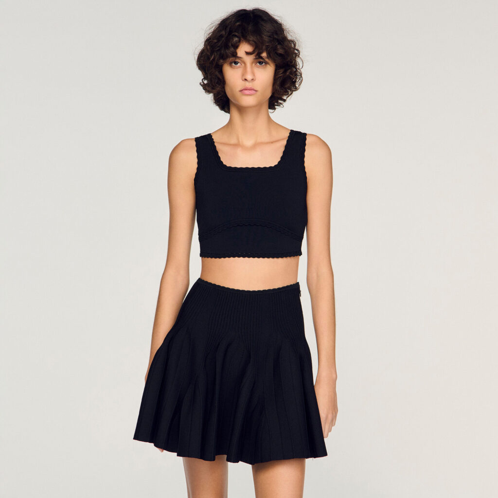 Pull court en maille fantaisie
