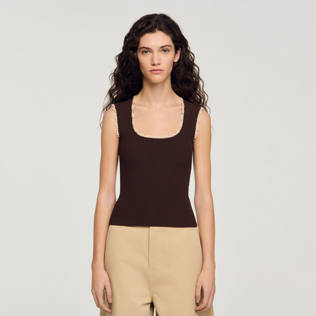 Top en maille à détails crochet
