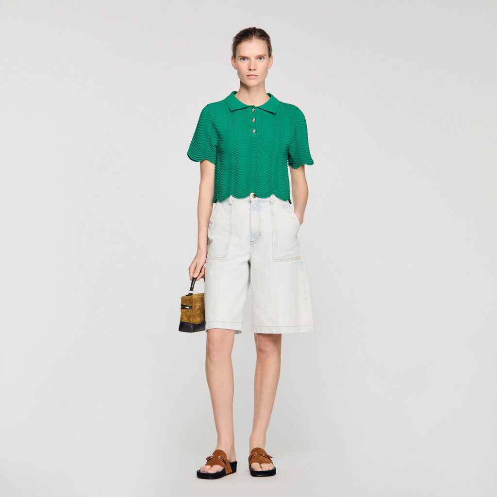 Pull court en maille fantaisie