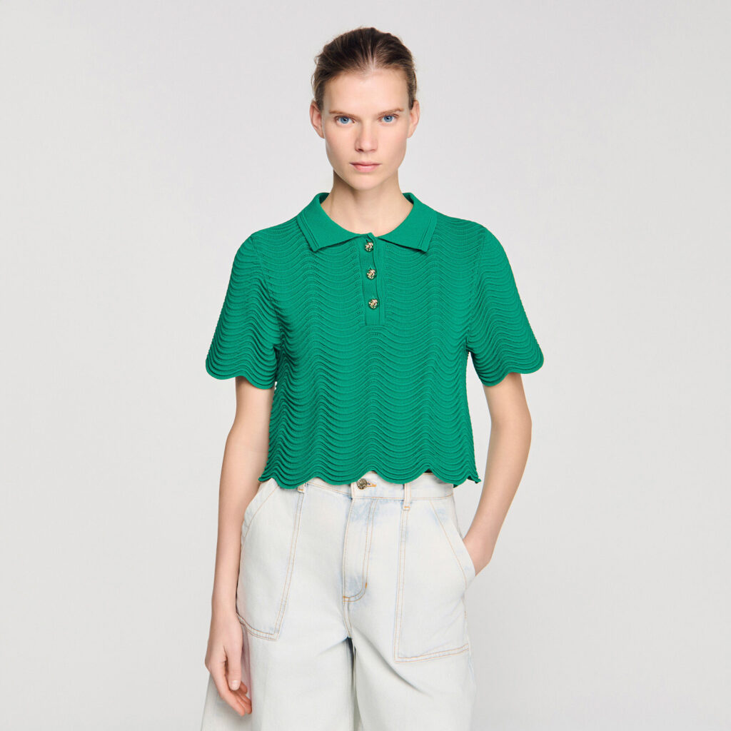 Pull court en maille fantaisie