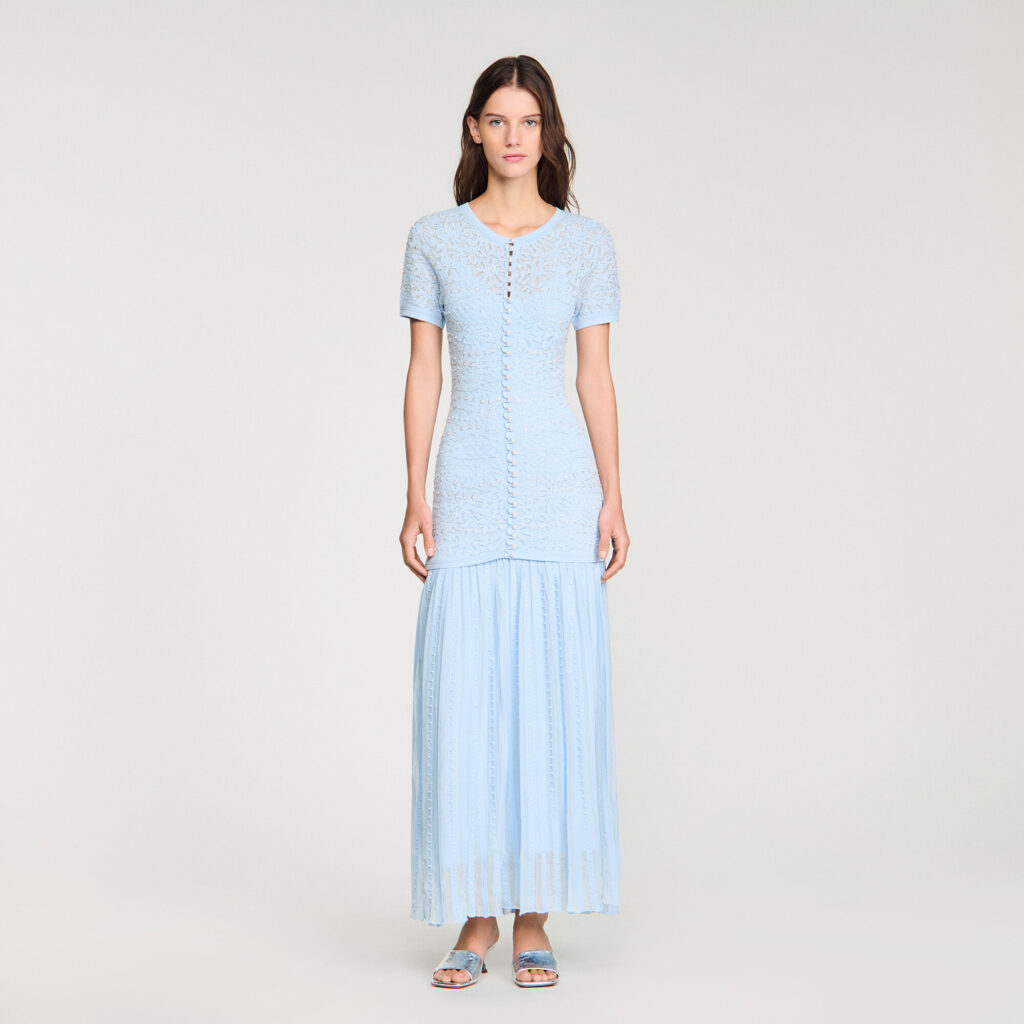 Robe longue en maille perlée
