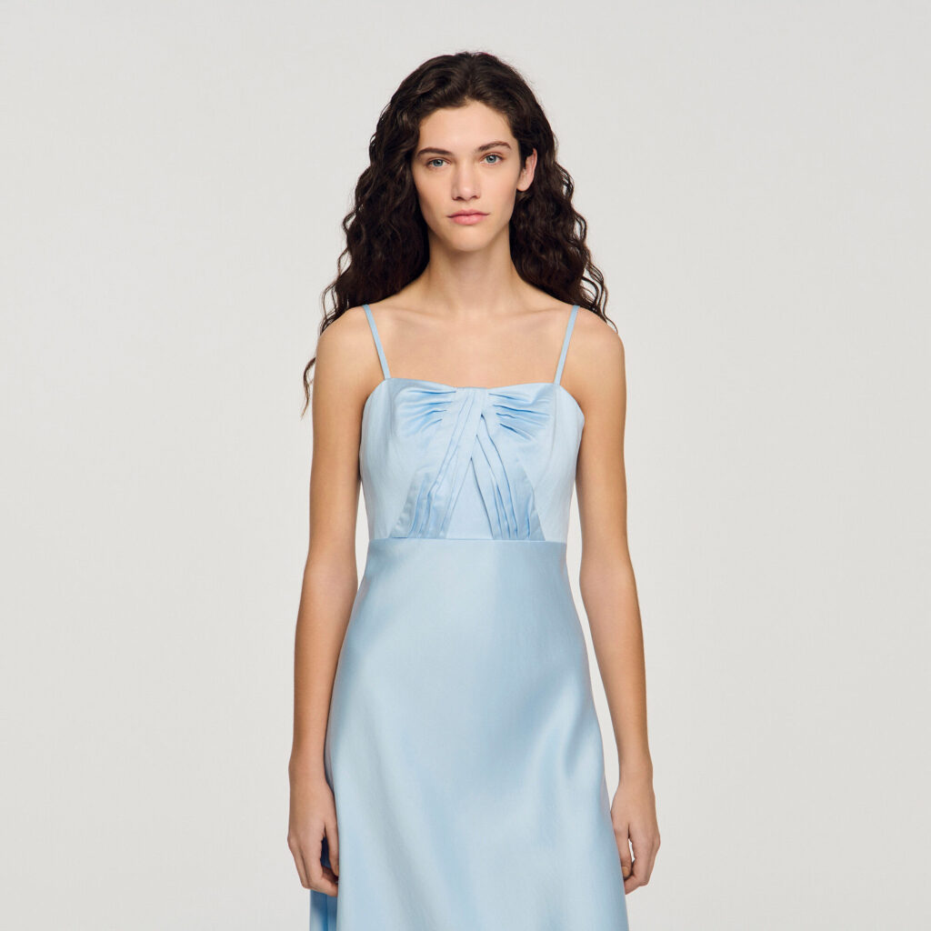 Robe longue satinée