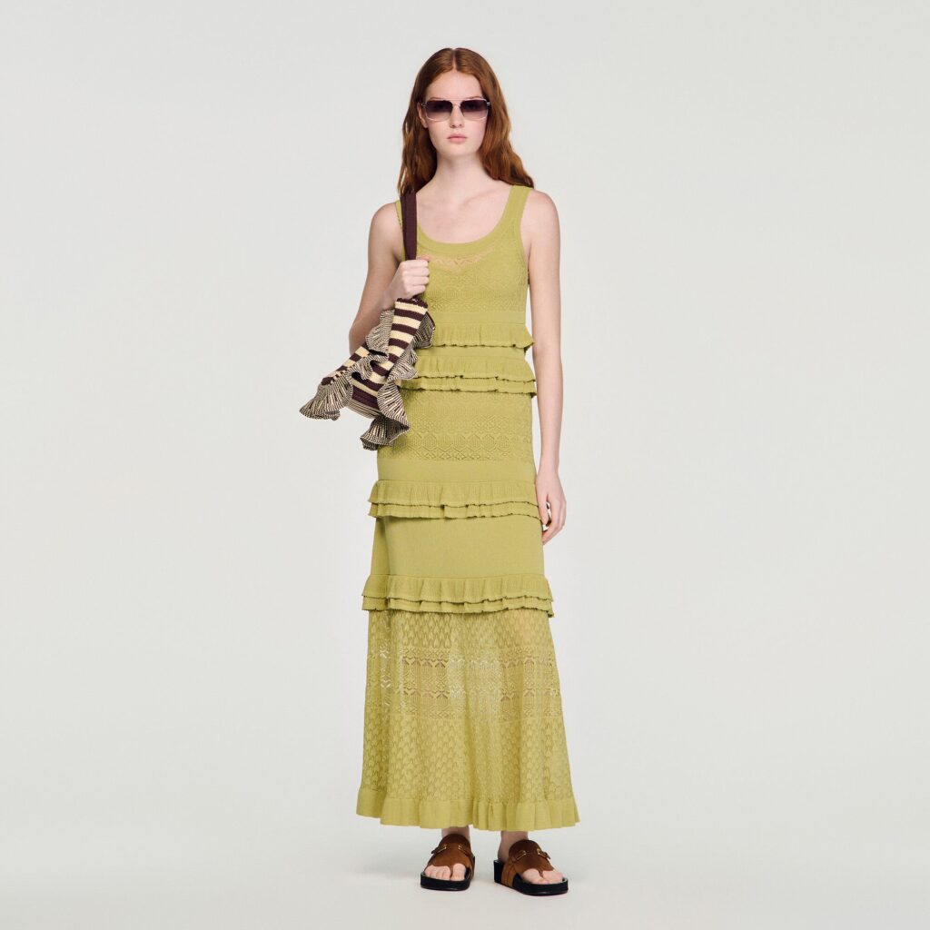 Robe longue en maille à volants