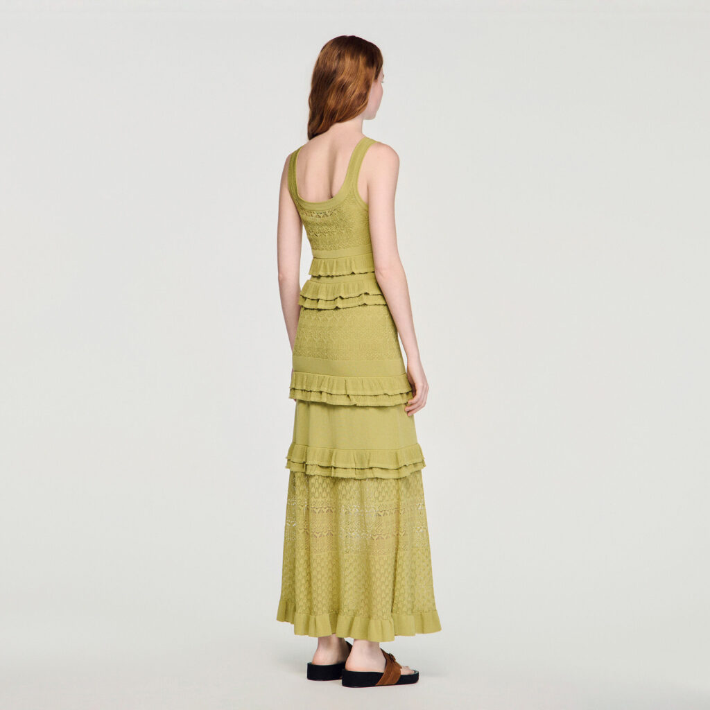 Robe longue en maille à volants