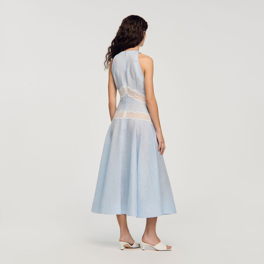 Robe longue à détails dentelle