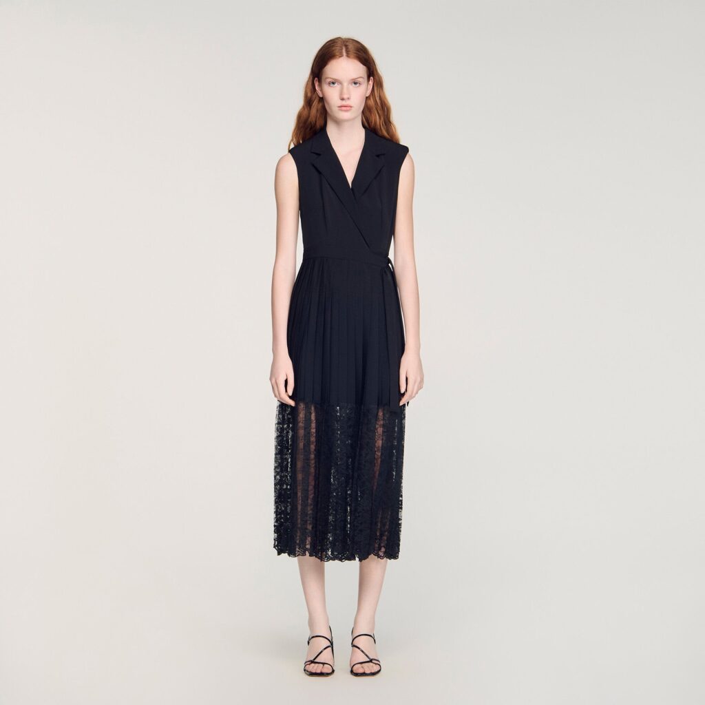 Robe longue à col dentelle