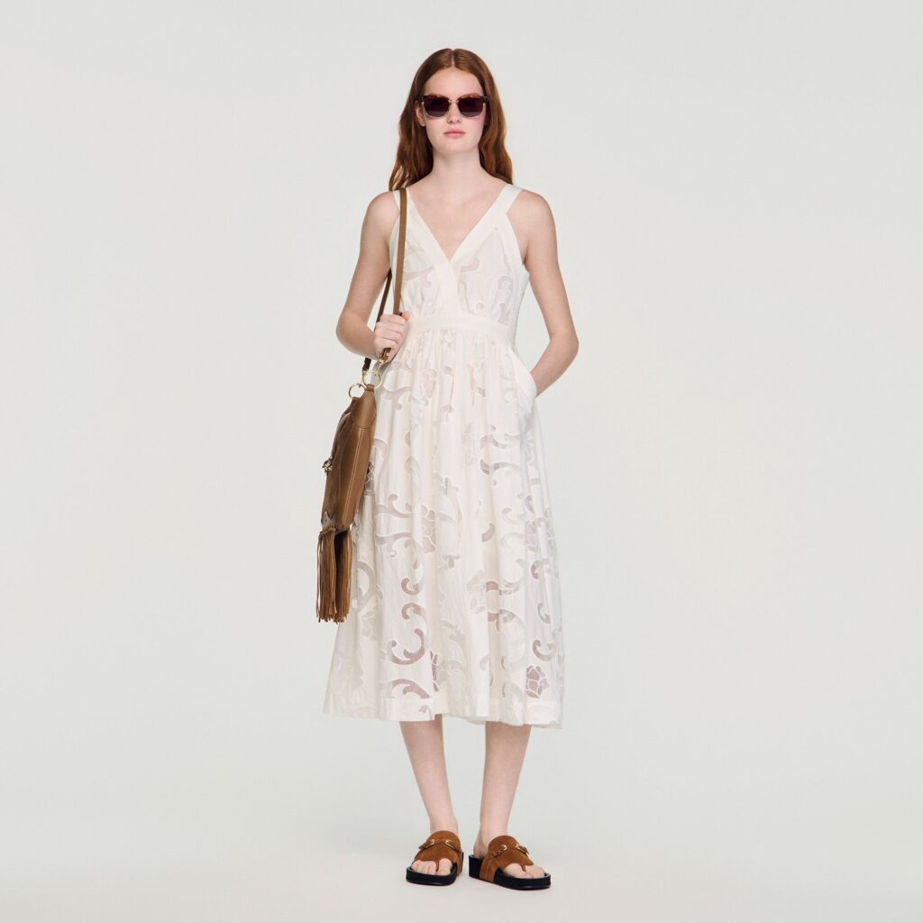 Robe longue en coton ajouré fleur