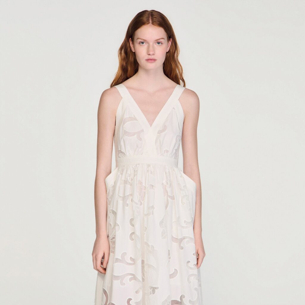 Robe longue en coton ajouré fleur