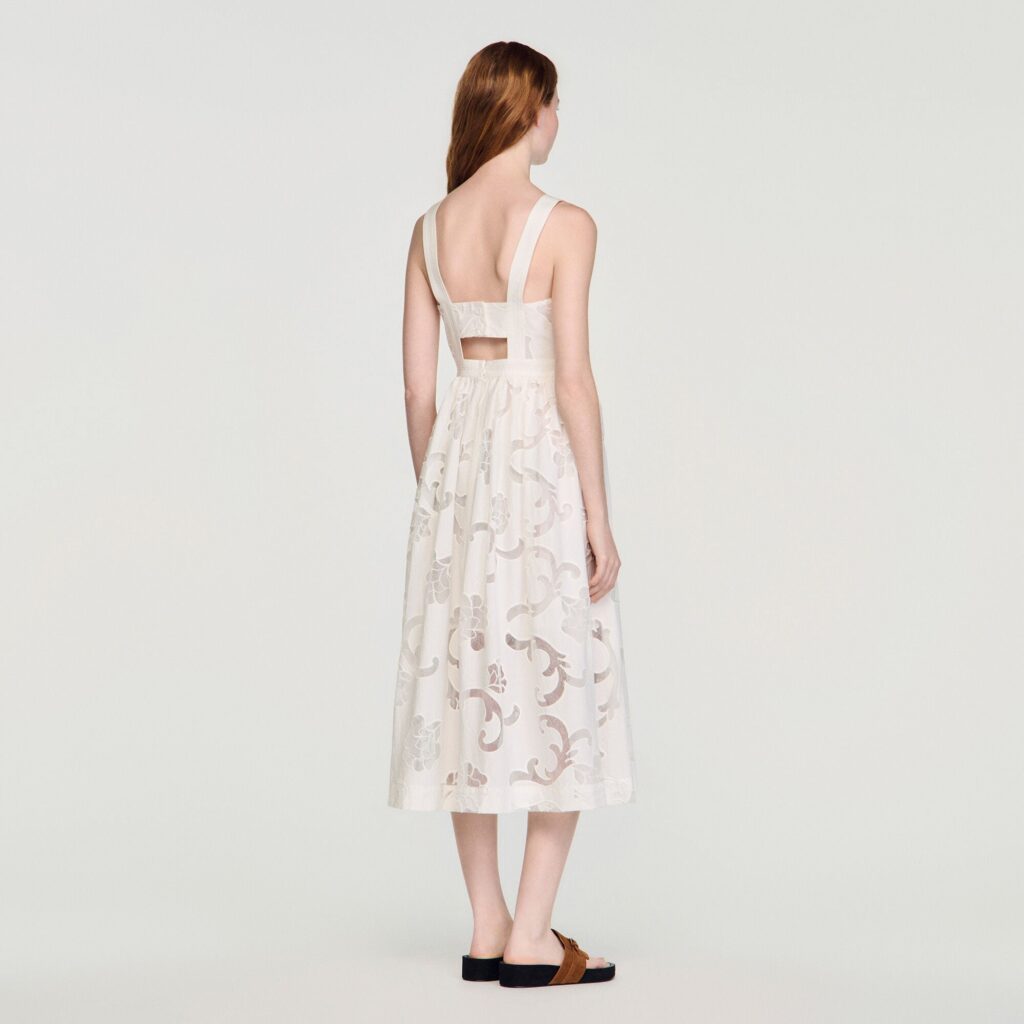Robe longue en coton ajouré fleur