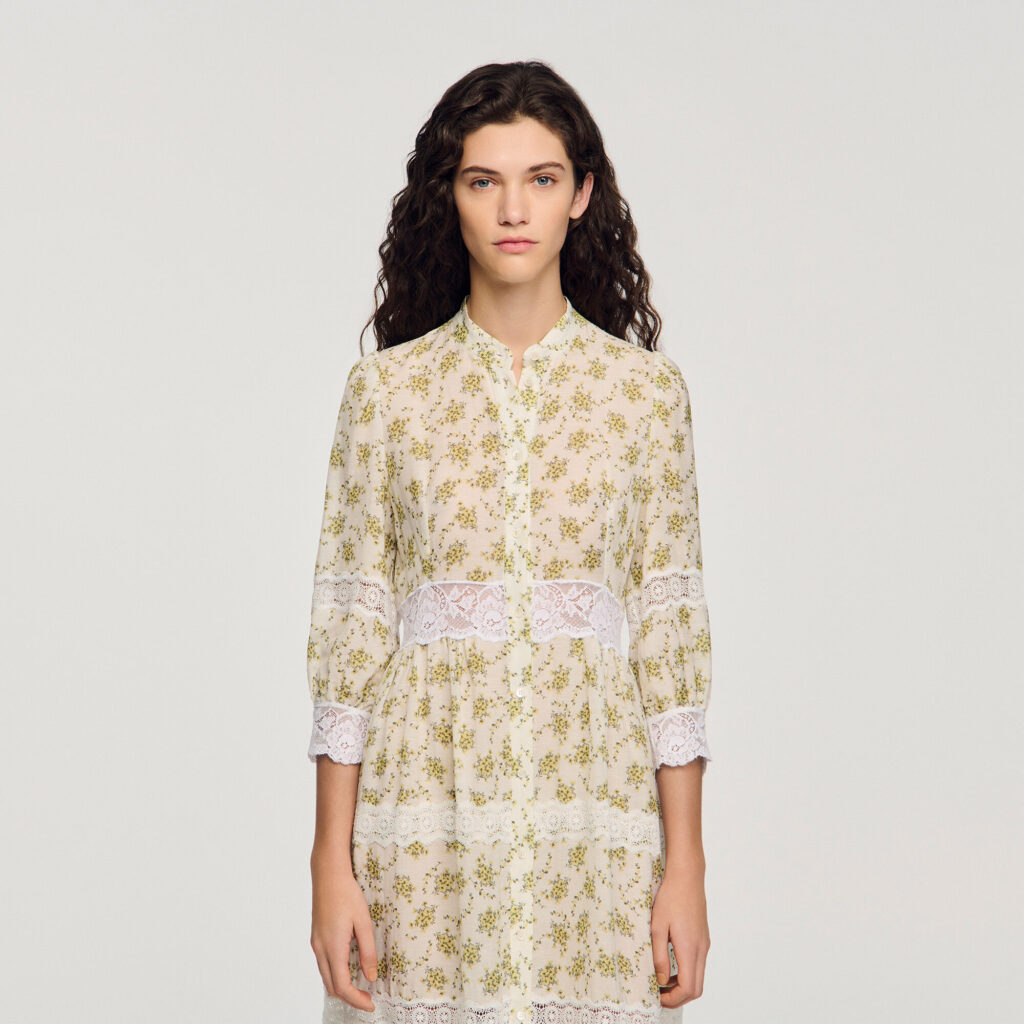 Robe longue à dentelle fleur