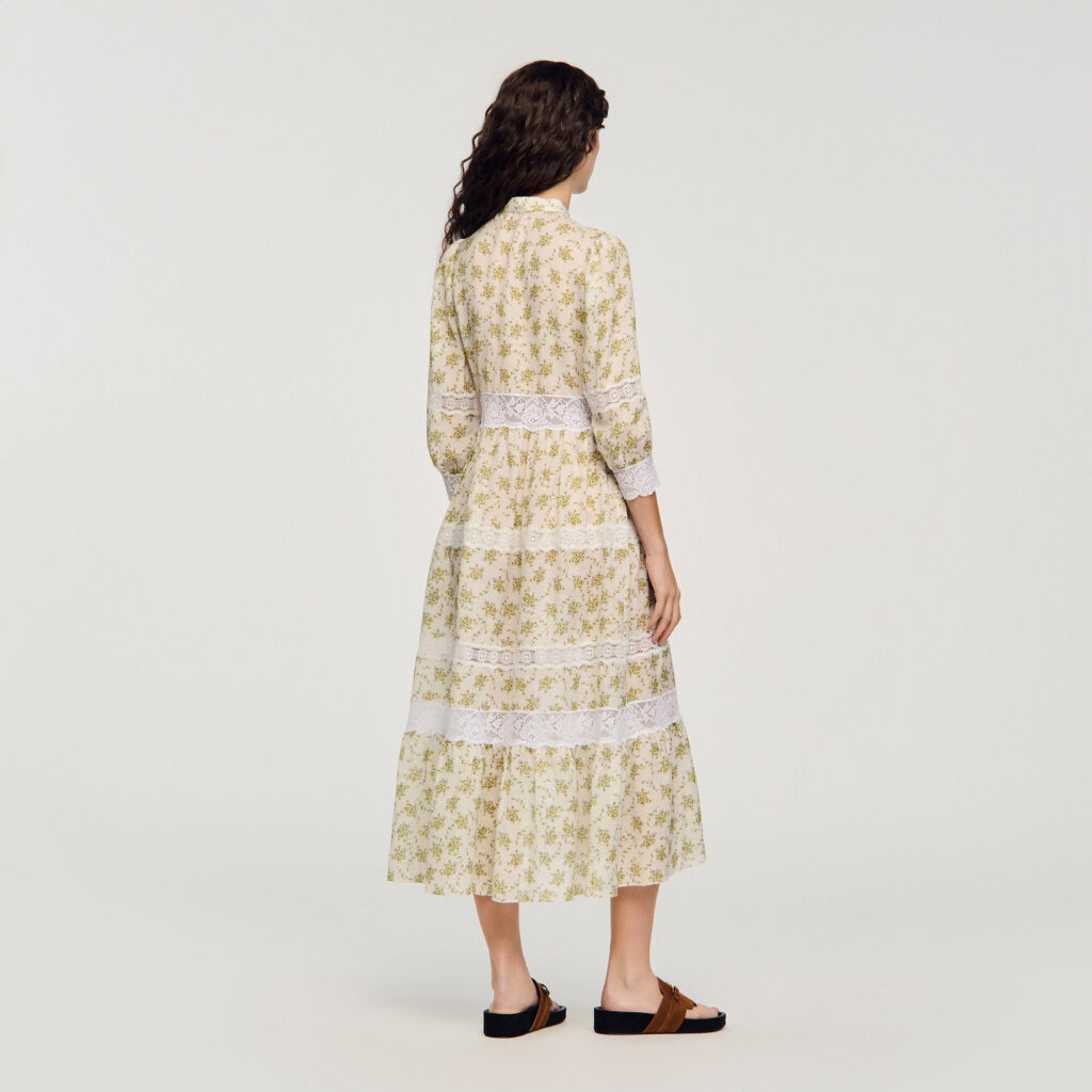 Robe longue à dentelle fleur