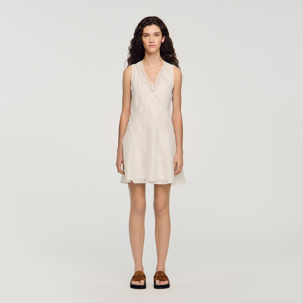 Robe courte en lin à galon