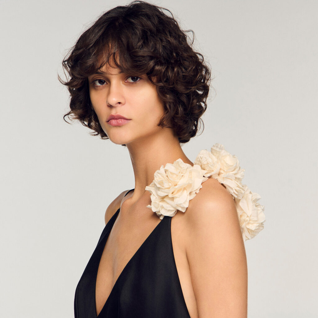 Robe courte à volant