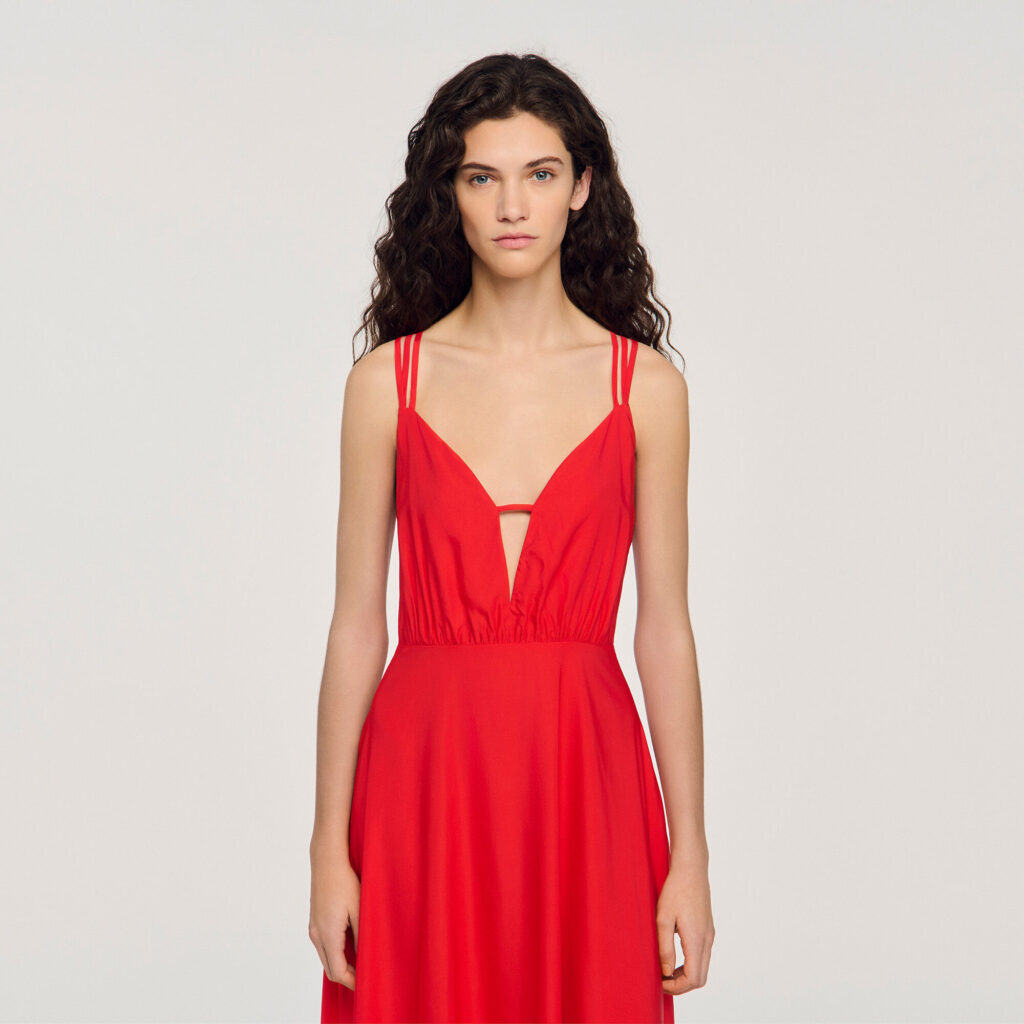 Robe longue à bas asymétrique