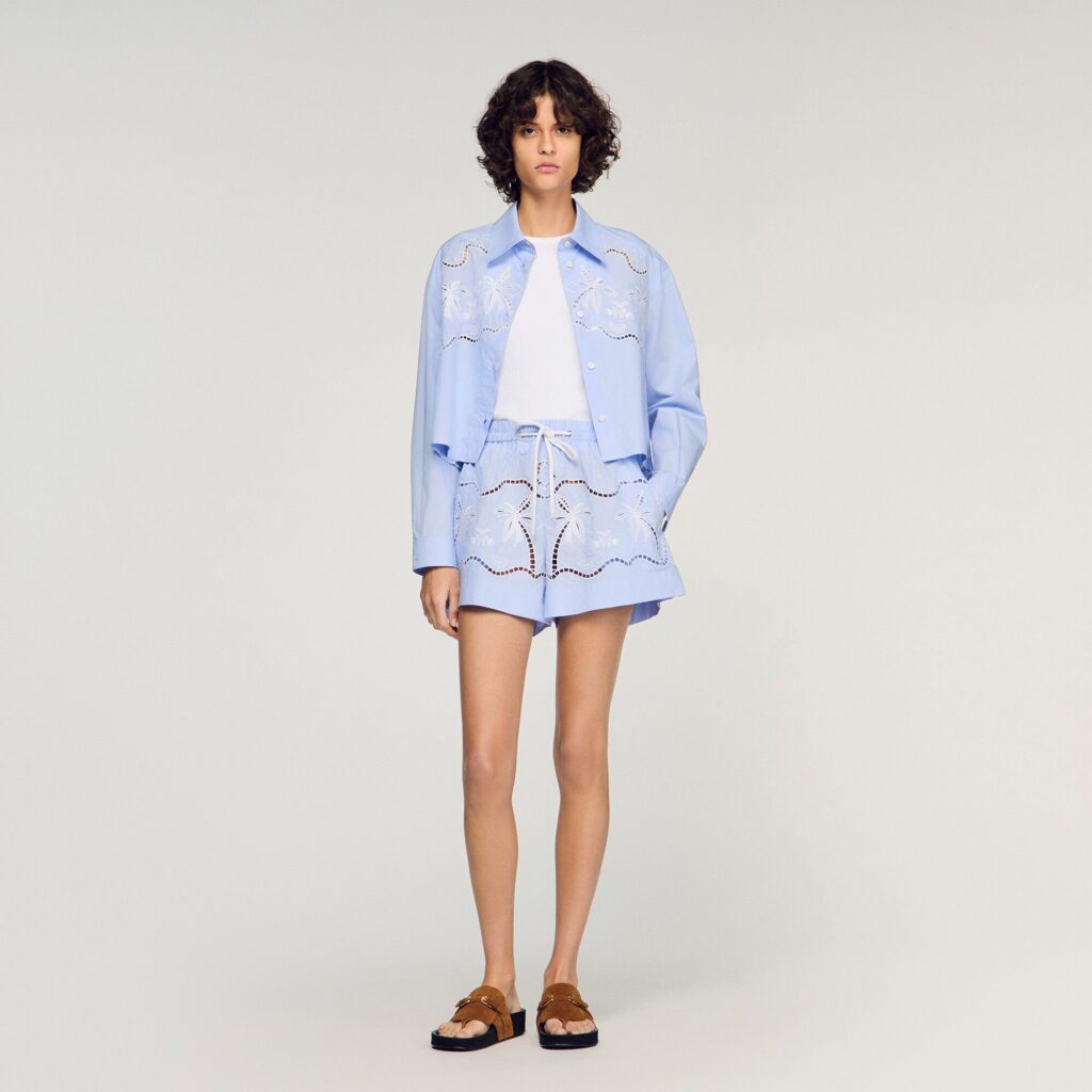 Short brodé en coton