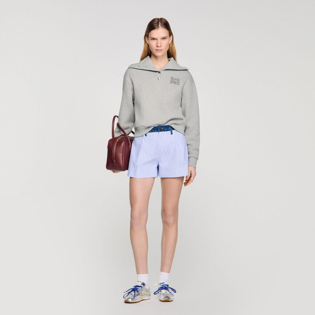 Sweatshirt brodé à col vareuse