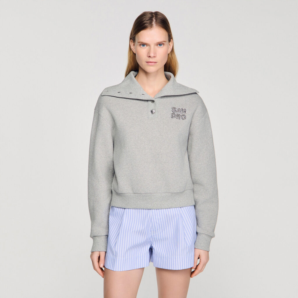 Sweatshirt brodé à col vareuse
