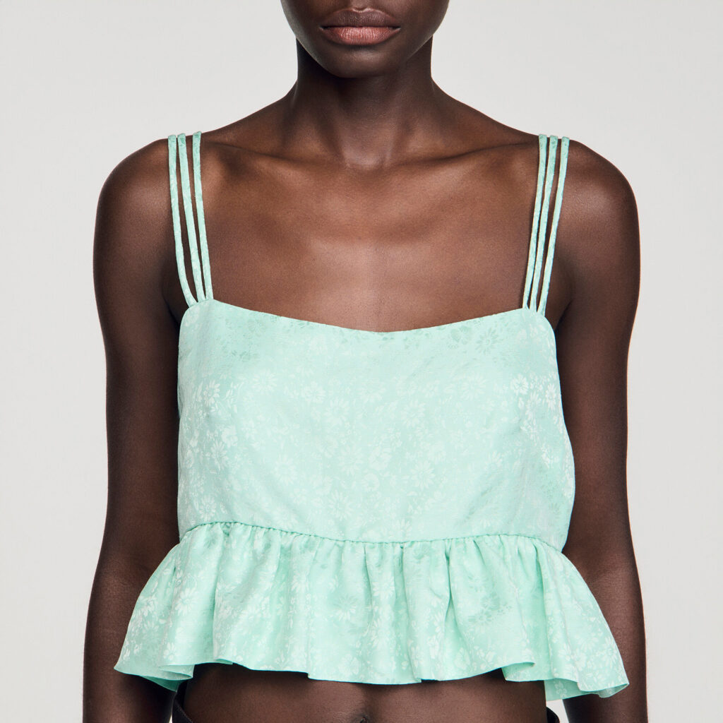 Top court jacquard floral volanté