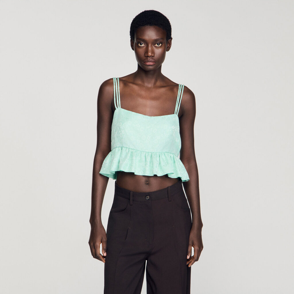 Top court jacquard floral volanté