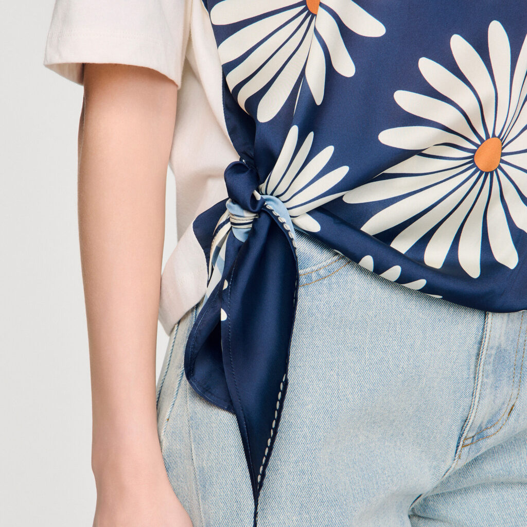 T-shirt foulard