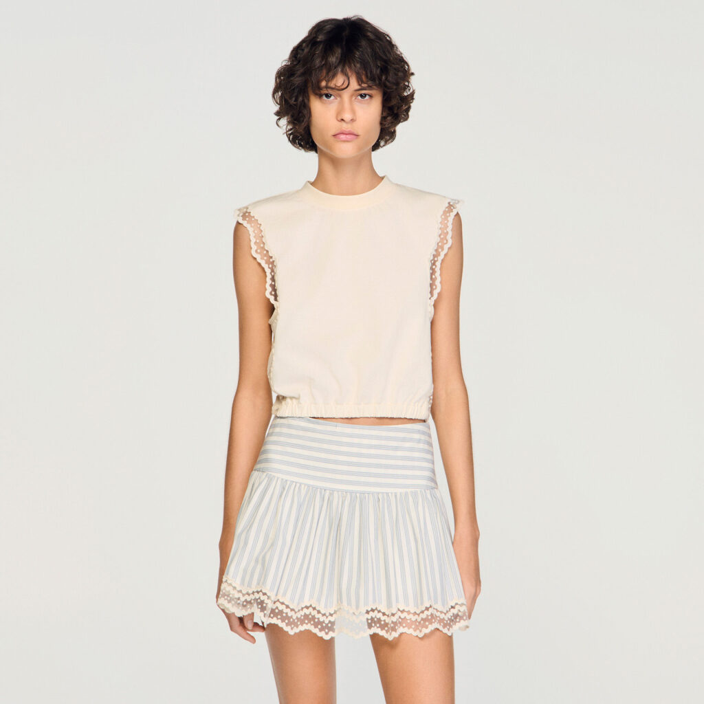 T-shirt court en coton à dentelle