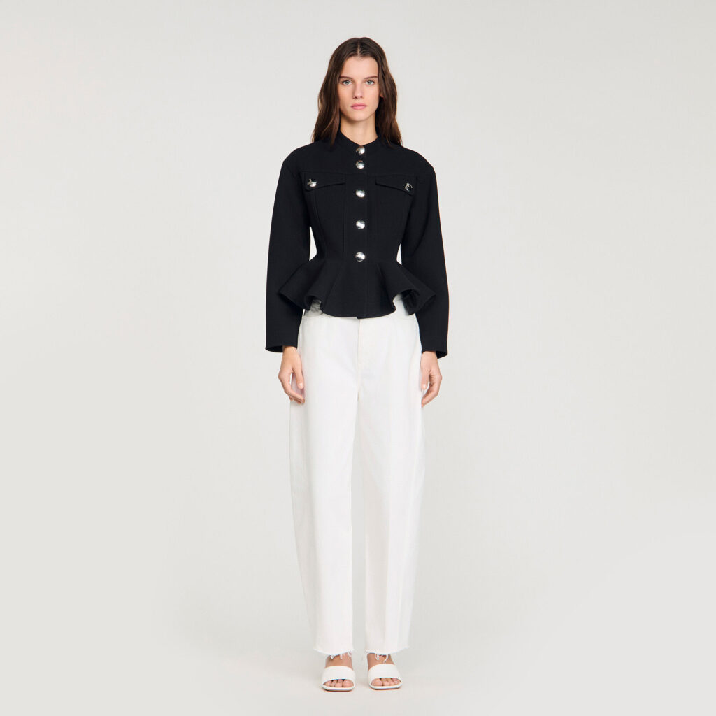 Veste courte à basque volantée