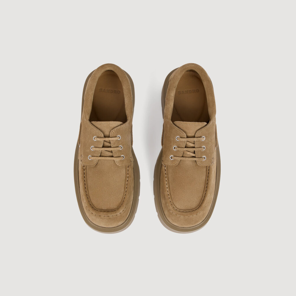 Chaussures bateau en croûte de cuir