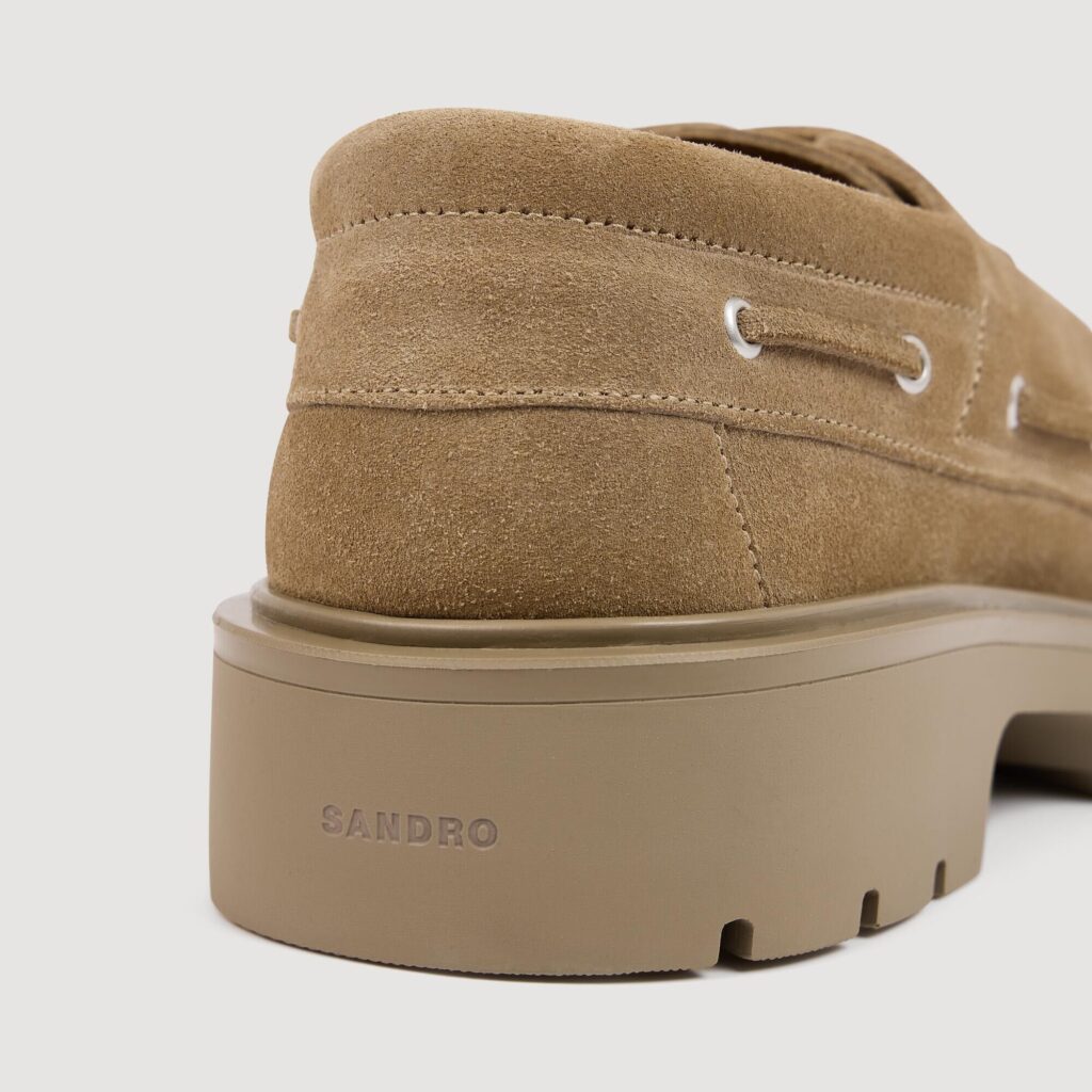 Chaussures bateau en croûte de cuir