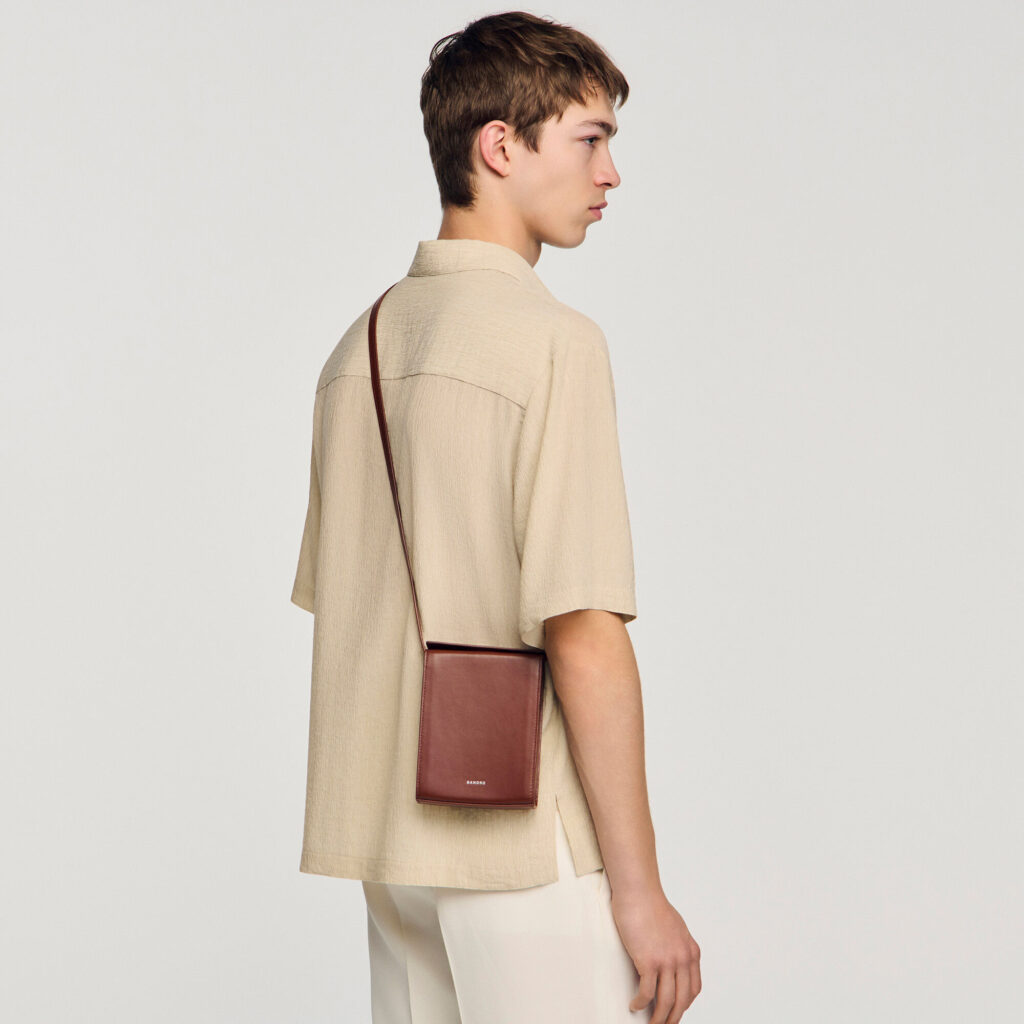 Pochette téléphone en cuir à logo