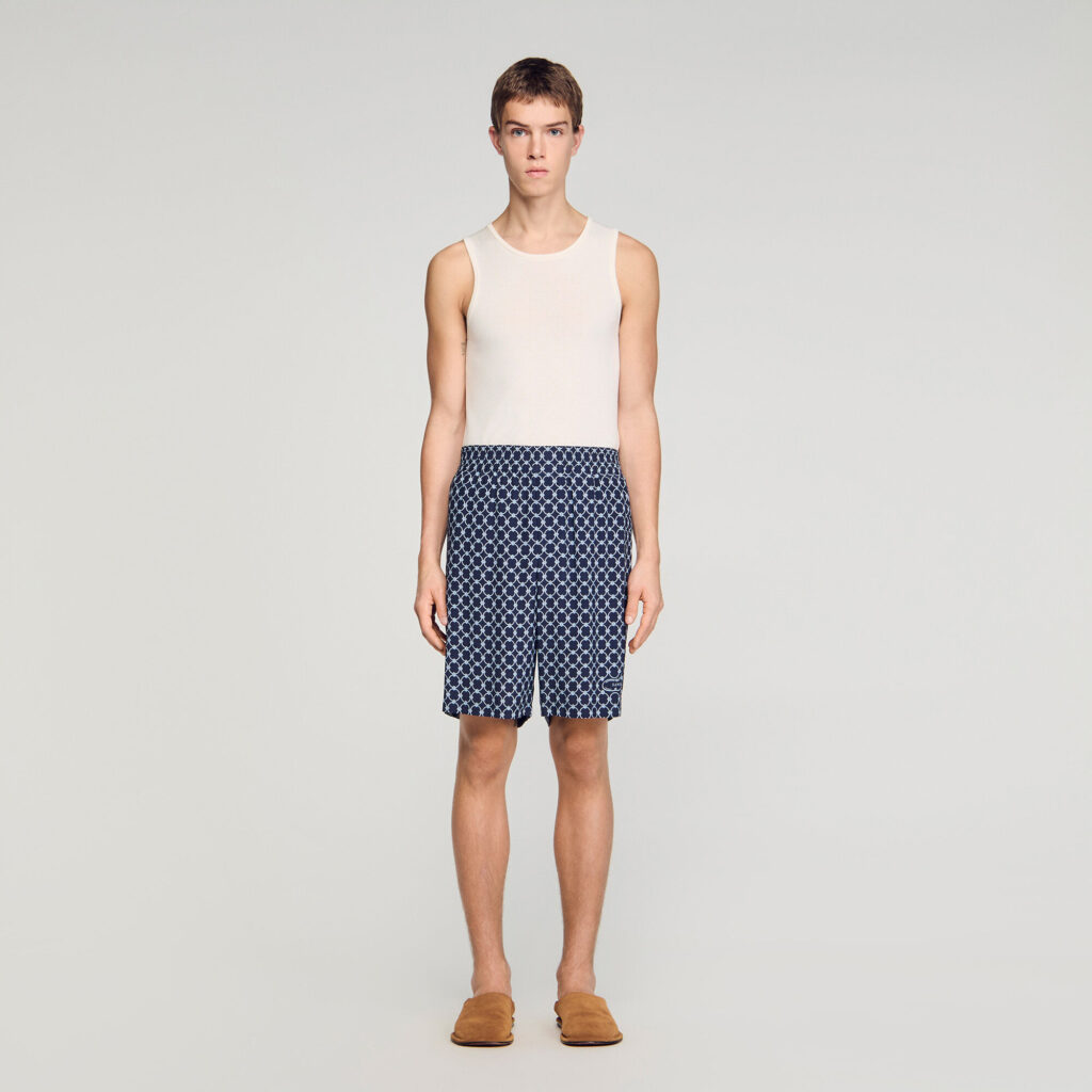 Short fluide à imprimé maillons