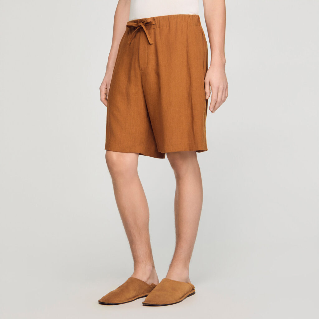 Short en lin à taille élastiquée