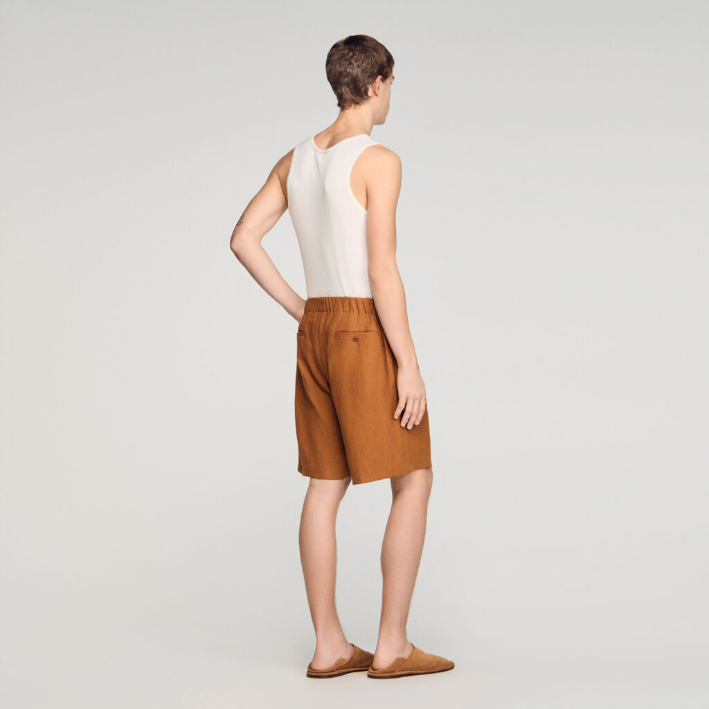 Short en lin à taille élastiquée