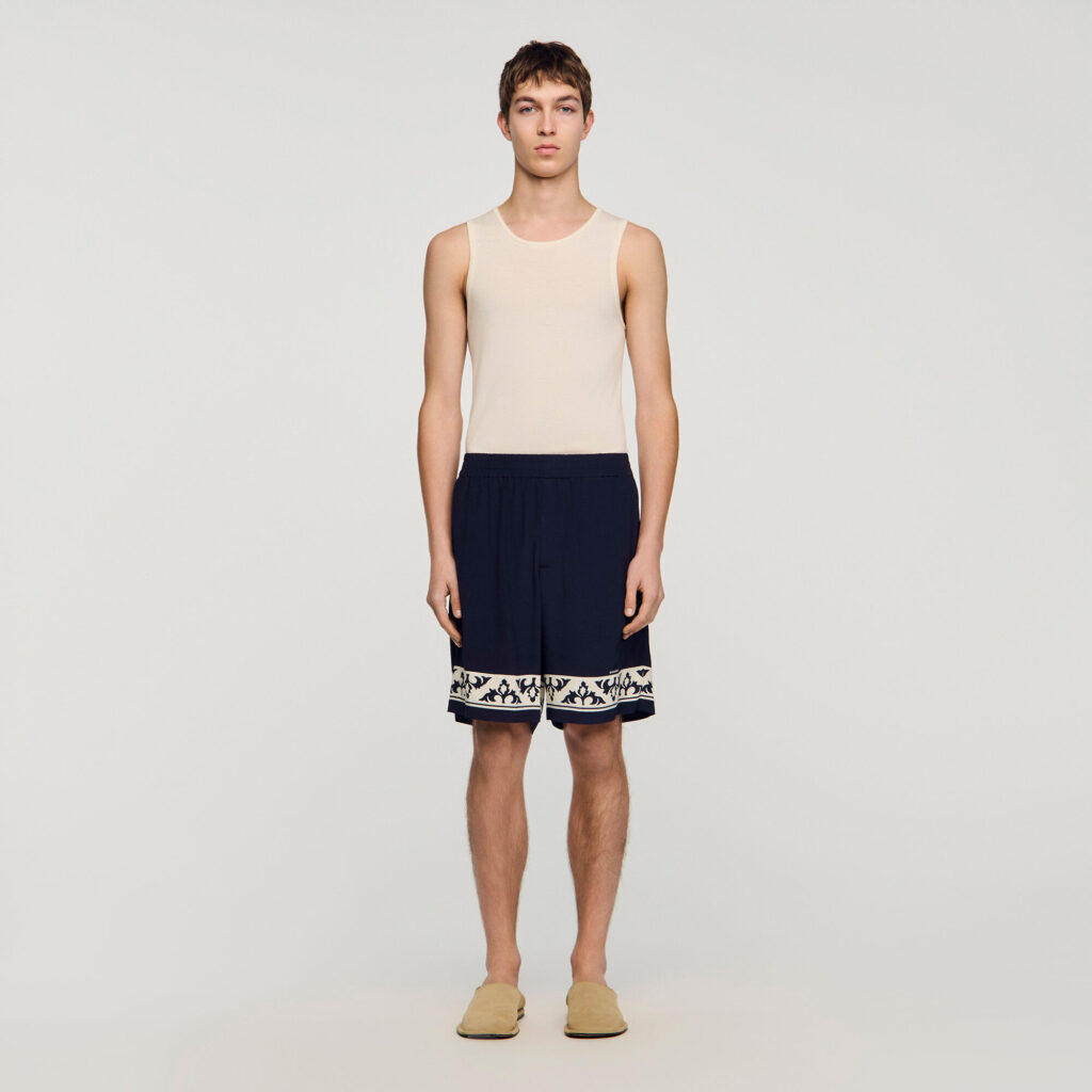 Short fluide motif contrasté