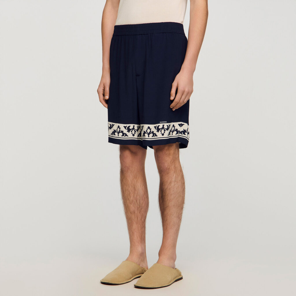 Short fluide motif contrasté