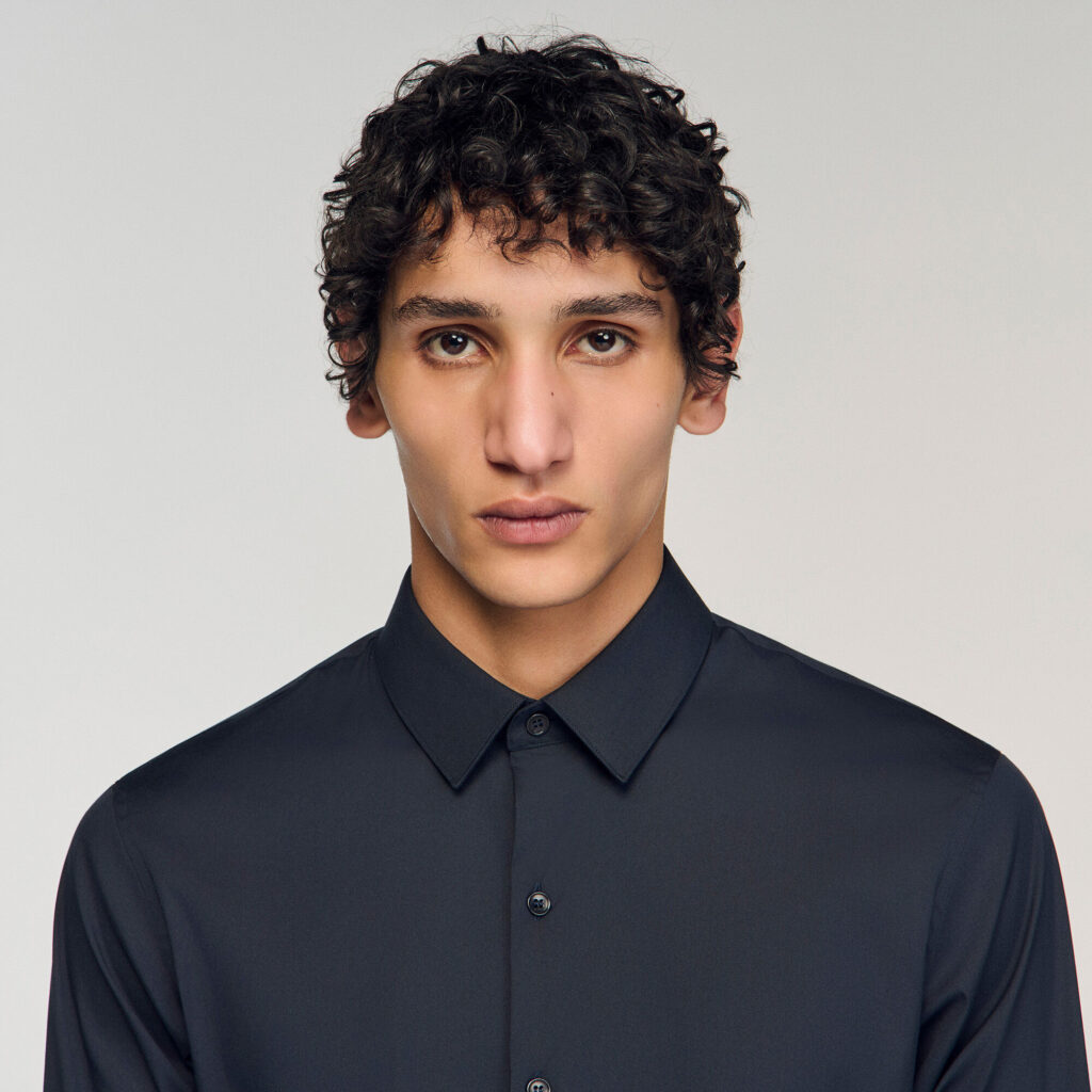 Chemise ajustée en coton stretch