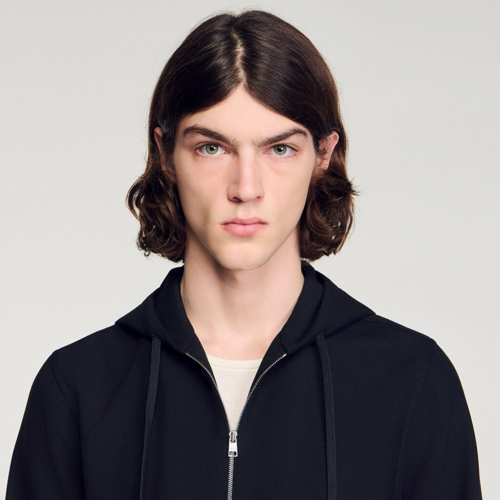 Chemise à capuche